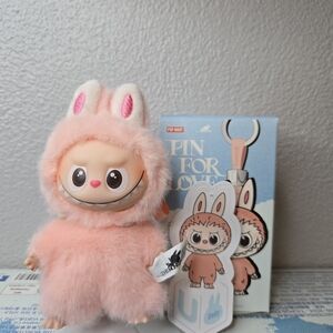 Pin For Love Labubu - Letter U